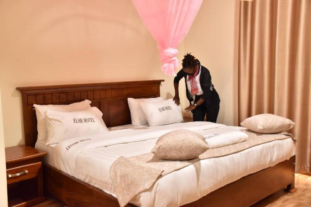 Elsie Hotel Masaka Ngoại thất bức ảnh