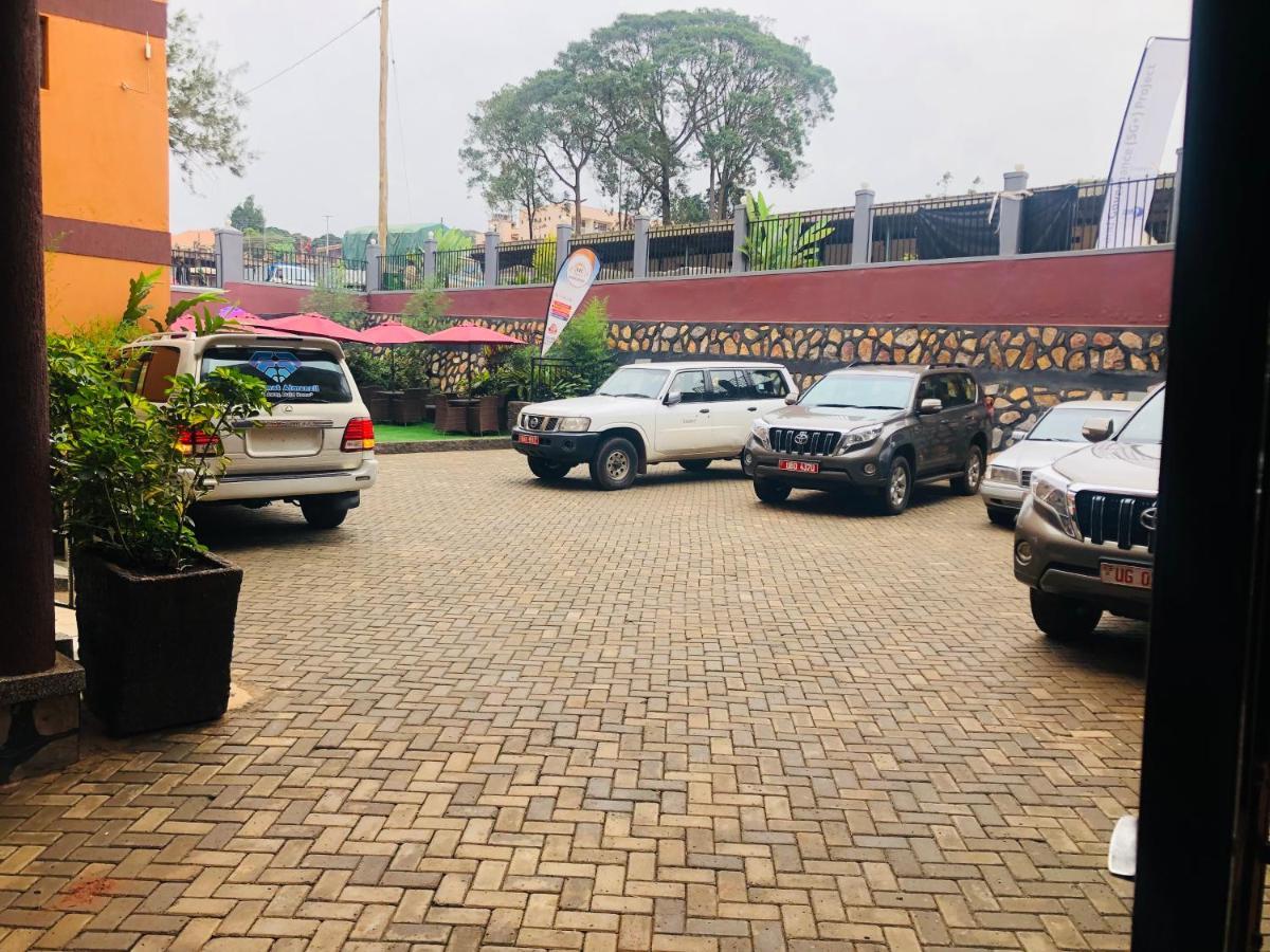 Elsie Hotel Masaka Ngoại thất bức ảnh